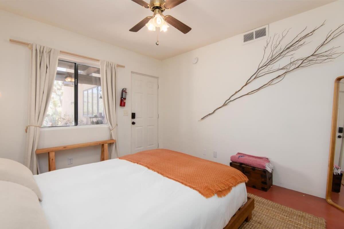 Renovated Lodge - Room 1 With Pool Access Joshua Tree Ngoại thất bức ảnh
