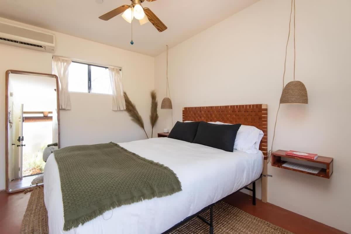 Renovated Lodge - Room 1 With Pool Access Joshua Tree Ngoại thất bức ảnh
